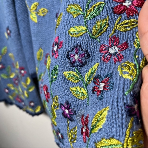 VTG 90s Women Cottage Core Cardigan Sweater Medium Blue Floral Embroidered - Picture 8 of 11